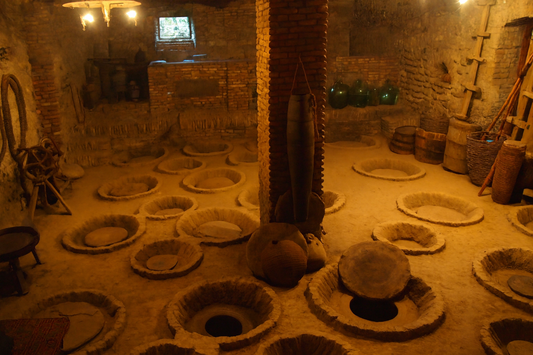 Qvevris, amphores géorgiennes en terre cuite pour la vinification